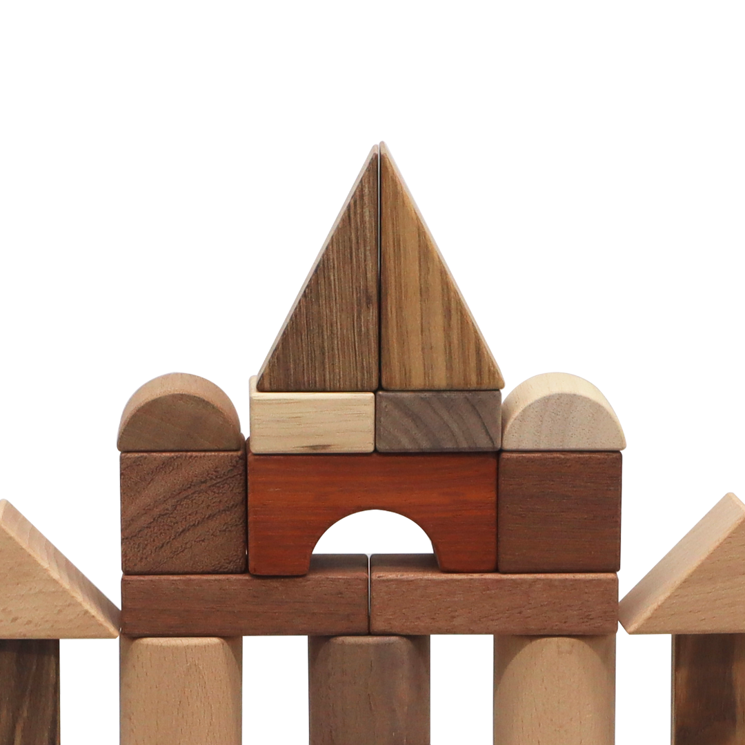 WOODEN TOWN / Pueblo de madera / Piezas de madera para construir / Juego de construcción creativa