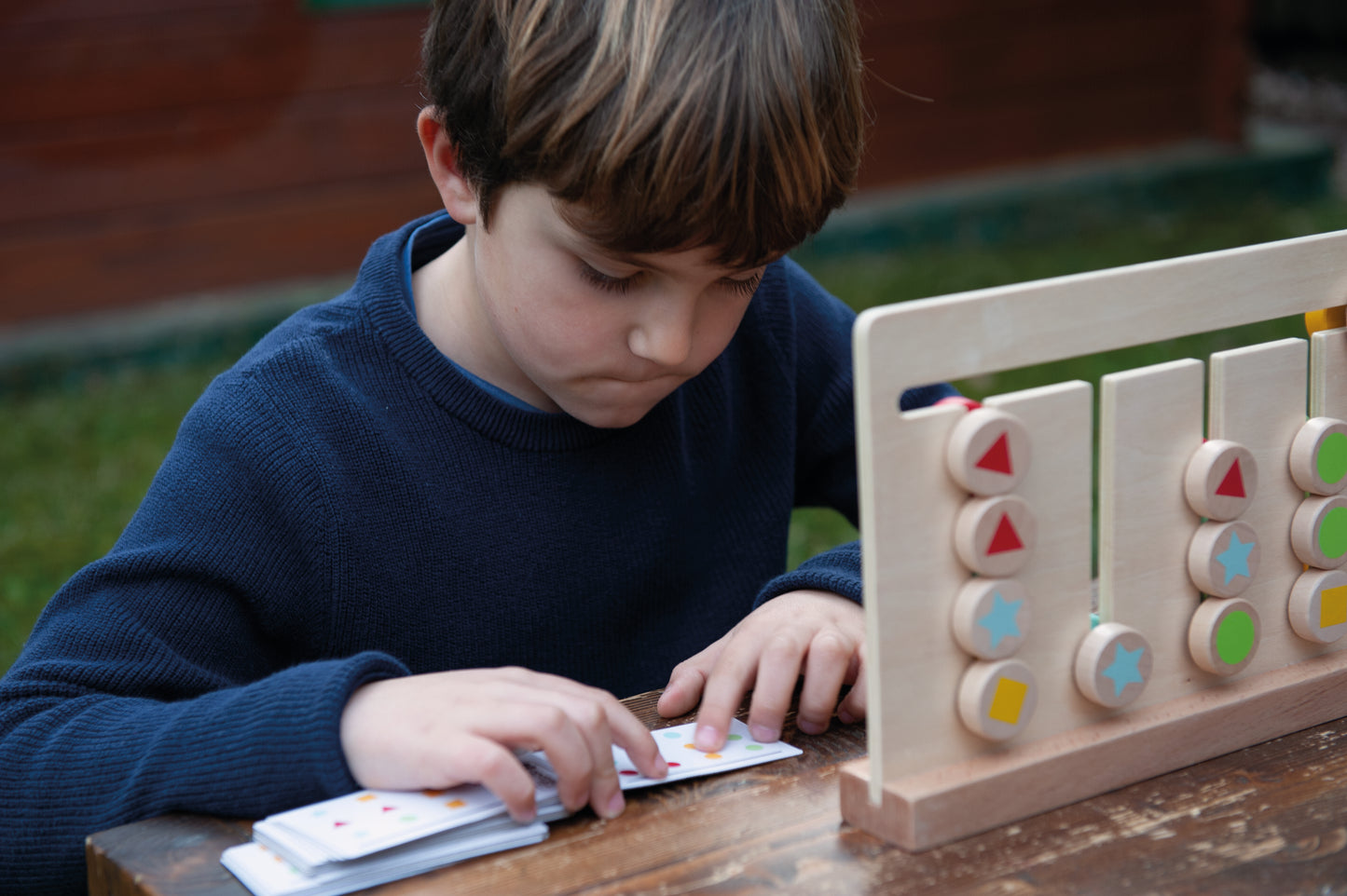 Matching Colours & Shapes / Encaja Formas i Colores de madera