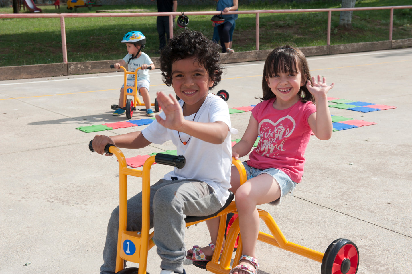 Metal Trike 3-7 years / TAXI TRICICLO 3-7 AÑOS