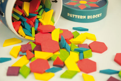 Pattern Blocks / Bloques de patrón / construcciones / mosaicos / tangrams